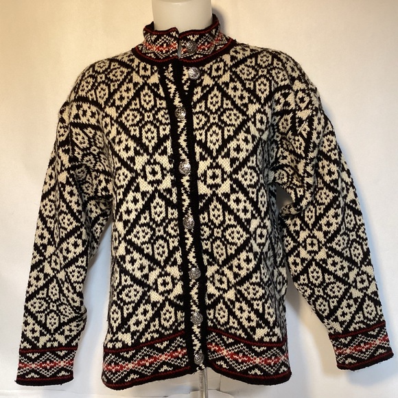 L.L. Bean Sweaters - L.L. Bean Vintage cardigan sweater women’s size small made in USA wool blend